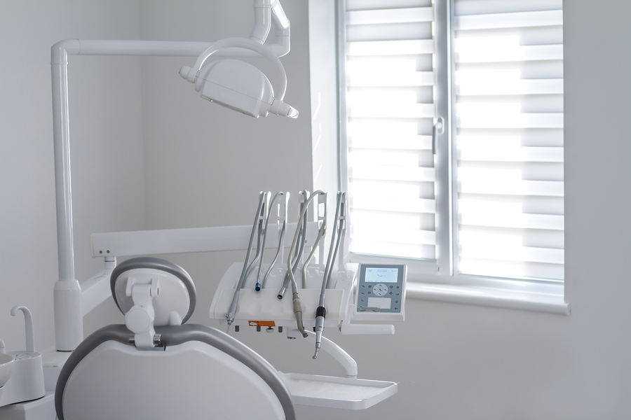 You need to find the right dental architect to design operatories like this that meet your practice's needs.