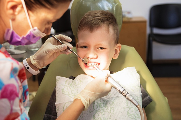 kid-at-dentist